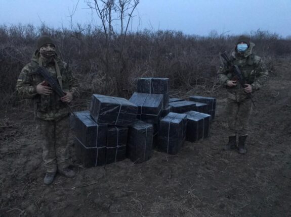 cigi szalóka hat személy 32 láda zárjegy nélküli ukrán cigaretta dohánytermék